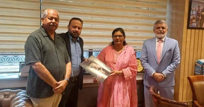 PAA Delegation Calls on Principal Information Officer